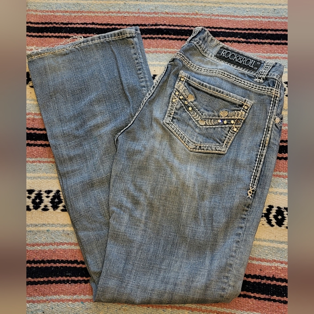 Rock & Roll Cowgirl midrise straight leg Rhinestone 👖 jeans  size 30x34